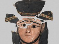 Aeg V 4  Aeg V 4, Oberägypten, griechisch-römische Zeit, Gesichtsmaske, Leinwand, Stuck, H (Halsansatz bis Stirn) 32,0 cm, B 23,0 cm, T 10,5 cm : Bestandskatalog Ägypten